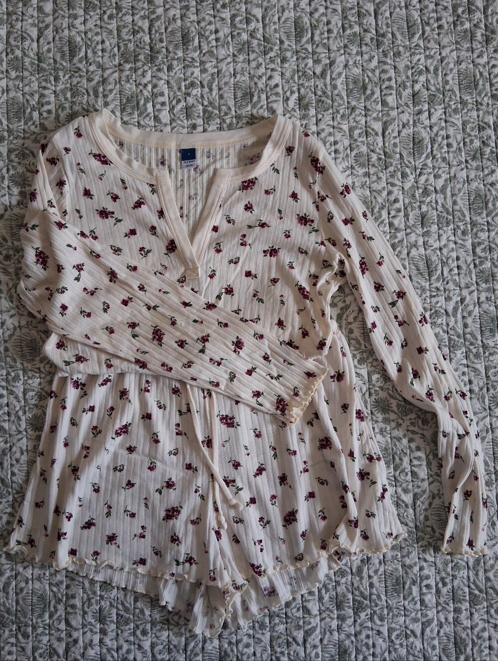 Old Navy 3 Piece Set Cream Floral Pajamas - Picture 1 of 12